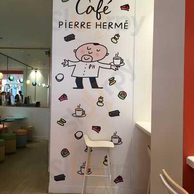 Café Pierre Hermé, Paris