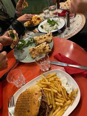 Chez les 2 amis Ménilmontant, Paris