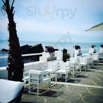 Surf Lounge