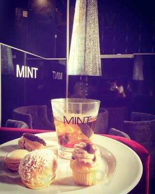 Le Mint, Paris