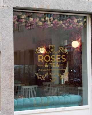 Roses and Tea, Torino