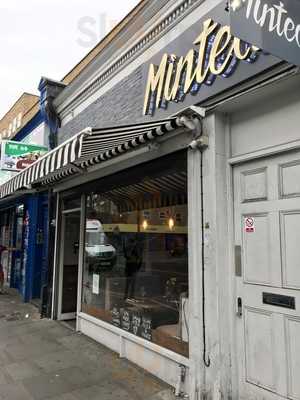 Minted Lounge