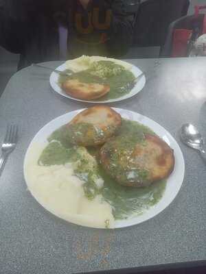 Maureens Pie & Mash