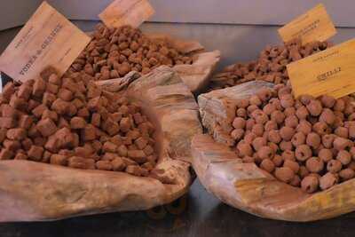 Dark Sugars Cocoa House