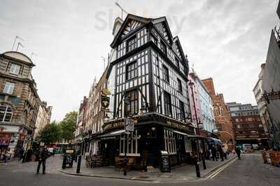 The Three Greyhounds