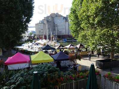 Docklands - St Katharine's Dock