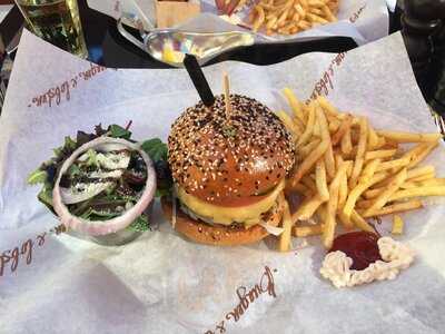 Burger & Lobster