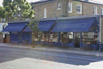 The De Beauvoir Deli Shop and Takeaway