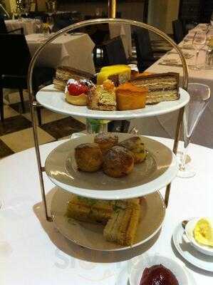 The Crescent Restaurant & Lounge