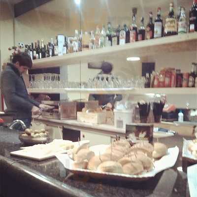 Bar Tito, Bologna