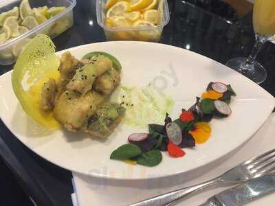 Met Su Yan - Golders Green