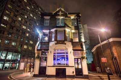 Rose And Crown