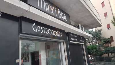 Maxi Bar, Palermo