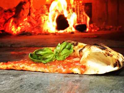 Pizzeria Napoletana La Piazzetta, Napoli