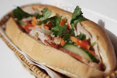 Banh Mi Leo