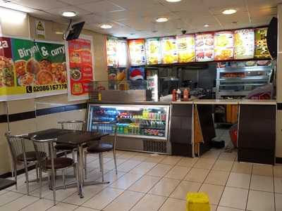 Manhattan Chicken and Pizza