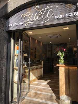 Gusto caffe & pasticceria, Napoli