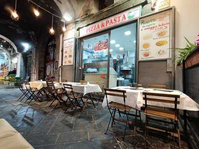 Pizza e Pasta, Napoli