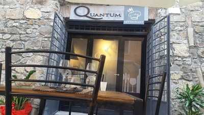 Quantum Restaurant