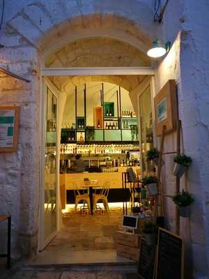 NUDO E CRUDO Fishbar, Ostuni