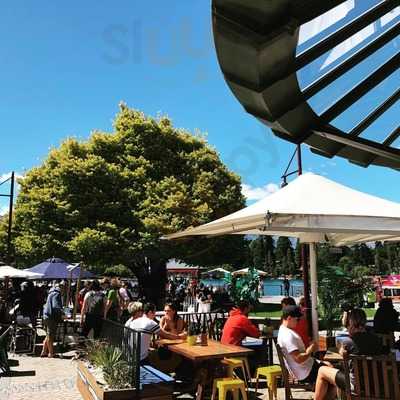 Pub On Wharf