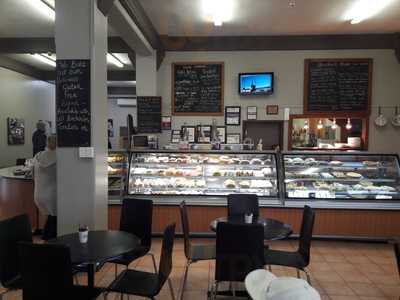 John's Bakery & Cafe