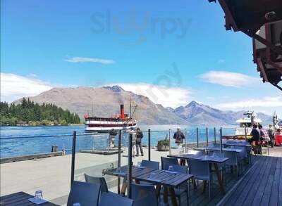 Finz Seafood And Grill Queenstown