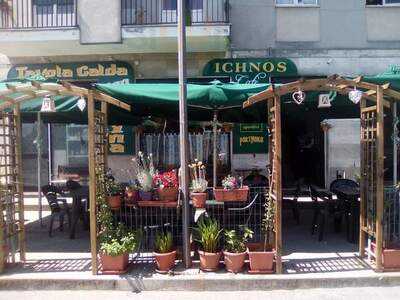 Ichnos Cafe'