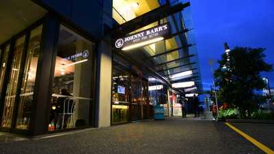 Johnny Barrs Auckland