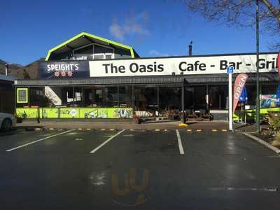 The Oasis - Bar, Cafe, Grill