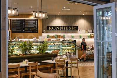 Ronnies Cafe Botany