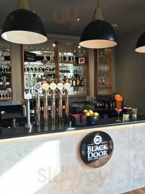 Black Door Bar And Eatery