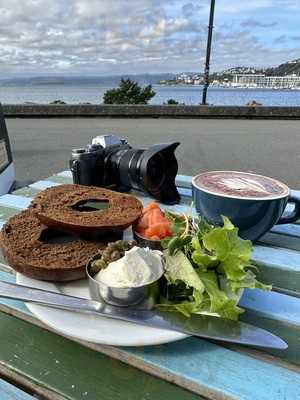 Tuatua Cafe