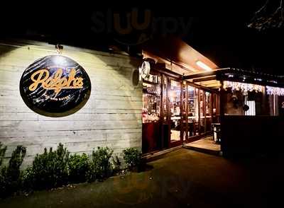 Ralph's Bar And Eatery