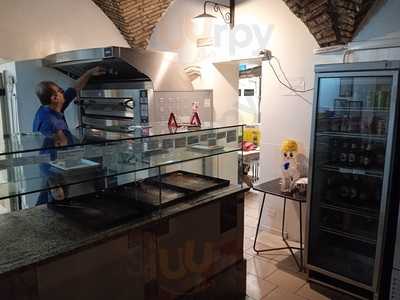 Pizzeria La Bella, Desenzano Del Garda