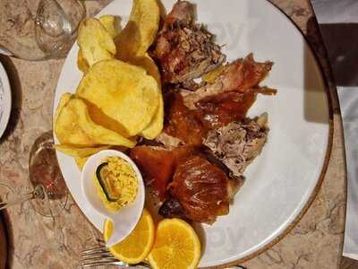 Restaurante O Parque Dos Leitões Em Evora