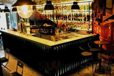 Rua- Tapas & Music Bar