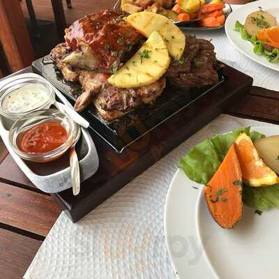 Vila Ventura Garden Grill