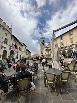 Cafe' Central, Assisi