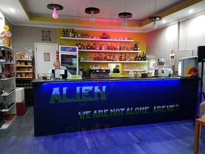 Alien Bar