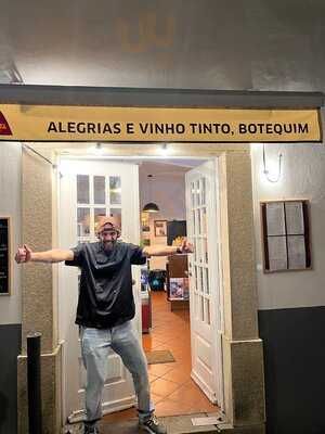 Alegrias E Vinho Tinto Botequim