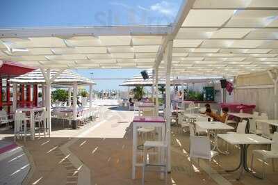 11 Sol Levante Beach Village