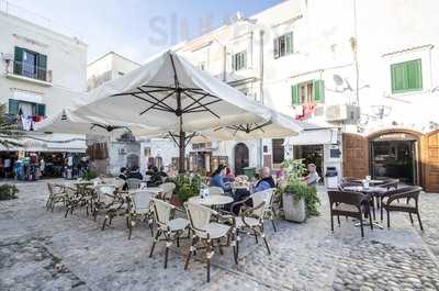 Seggio Gintoneria Cocktail Bar, Vieste