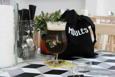 Moules & Beer