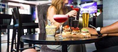 CR7 Corner Bar & Bistro