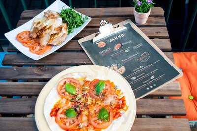 Pizzaria Artesanal Azeit'alhos com Tomate