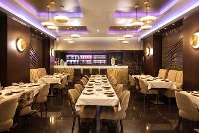 Three Bones Restaurant & Lounge