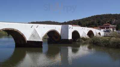 Restaurante E Alojamento Ponte Romana