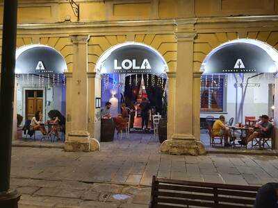 Lola Mas Que Un Restaurante