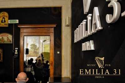 Emilia 31 Music Pub